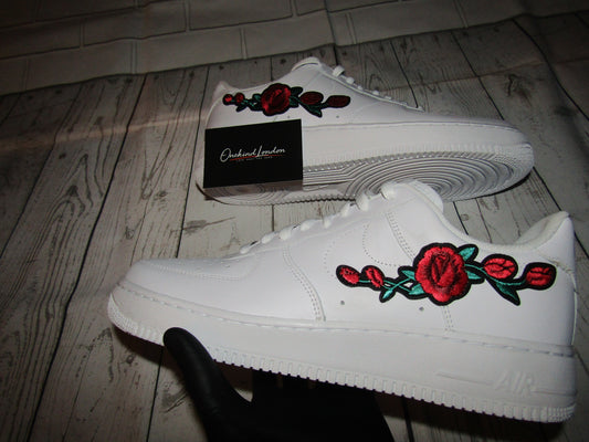 OneKind Sneakers Rose Edition